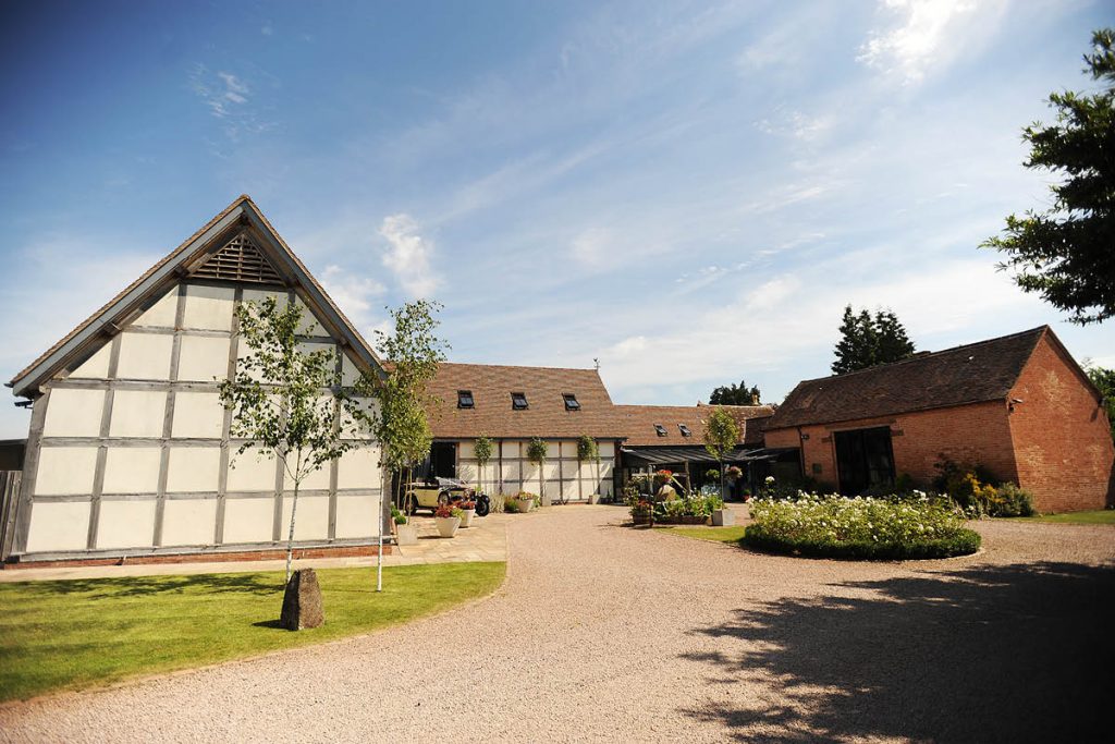 rustic wedding venues Redhouse Barn in Worcestershire