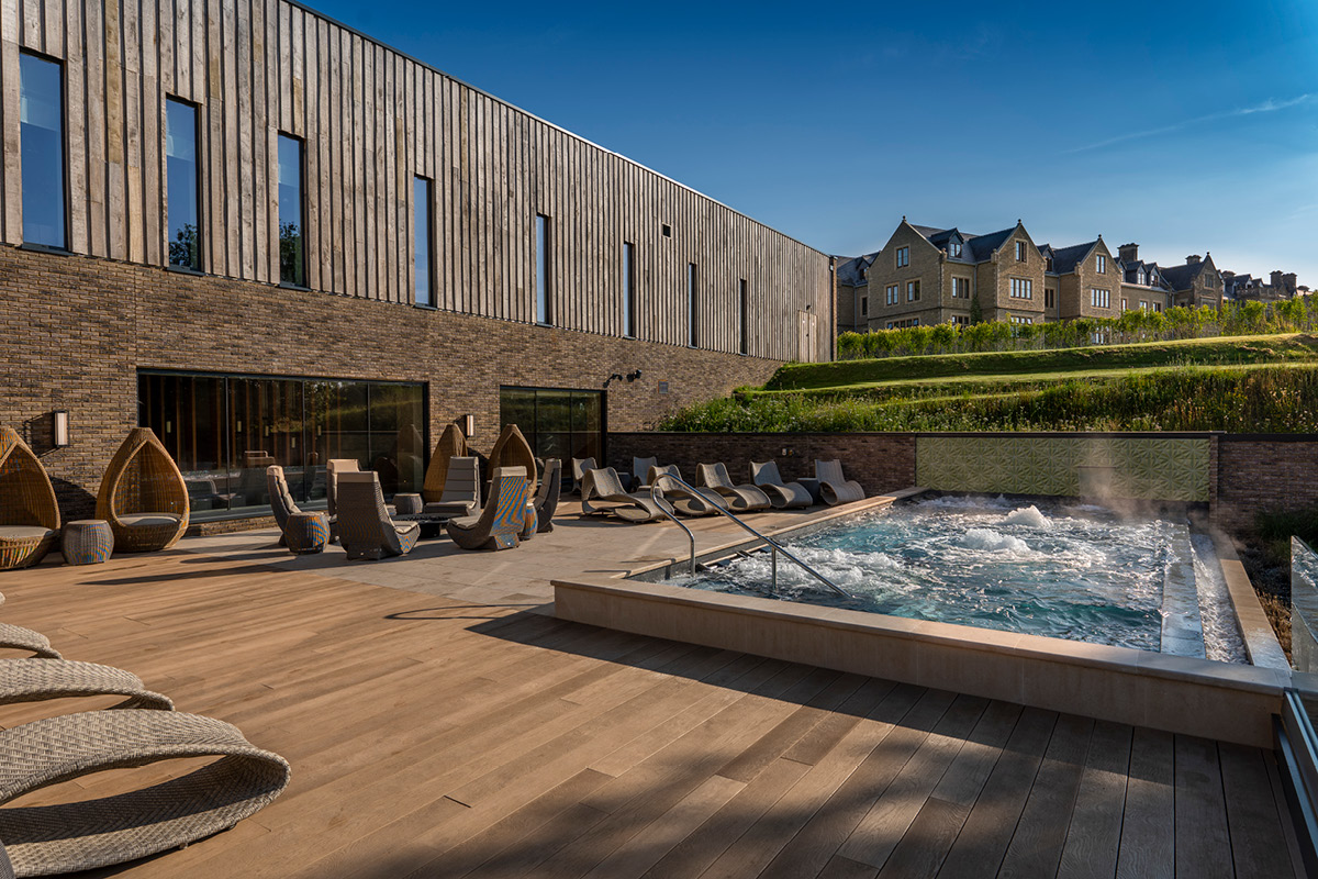 South Lodge jacuzzi
