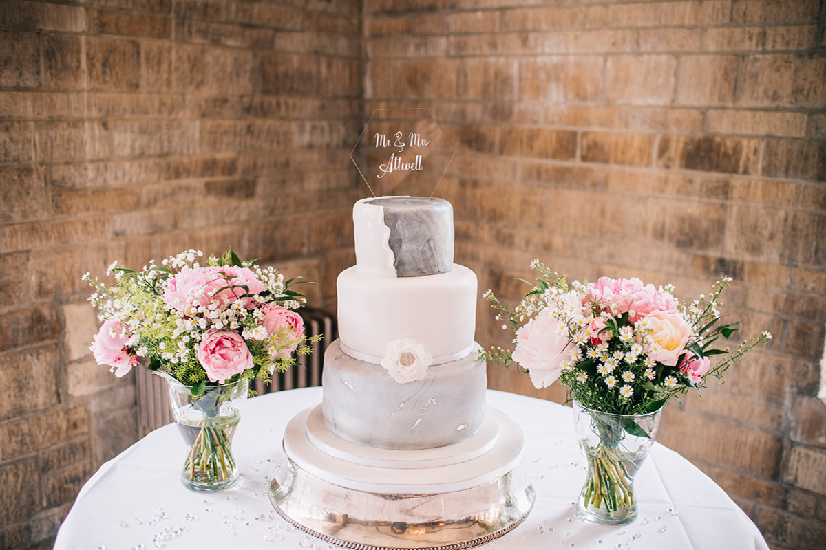 The Manor House wedding cake