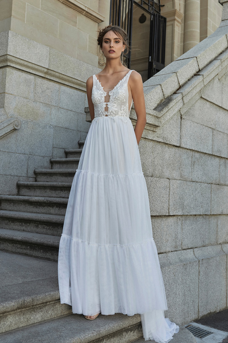 15 modern wedding dresses from Elbeth Gillis Wedding Style