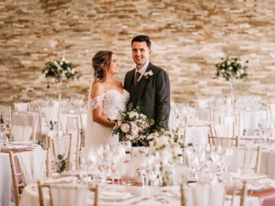 Tewkesbury Park Cotswold Suite bride and groom_600x400